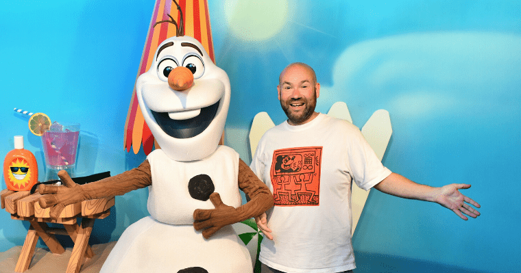 You can meet Disney characters such as Olaf with DAS